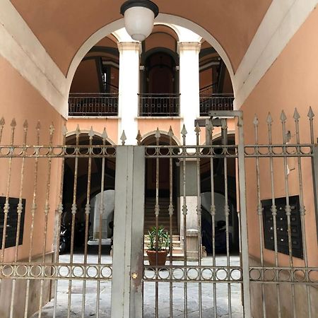 Bross Apartament Salerno Esterno foto